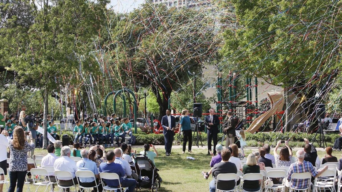 Uptown Dallas Inc. Celebrates Districts First Public Playground